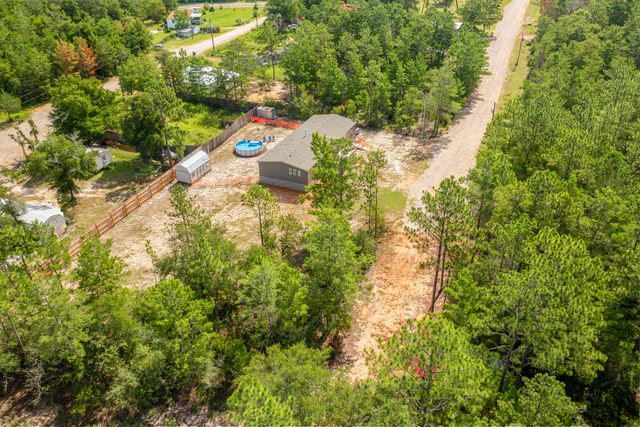 120 W Clover Lane, Defuniak Springs, FL 32433