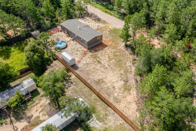 120 W Clover Lane, Defuniak Springs, FL 32433