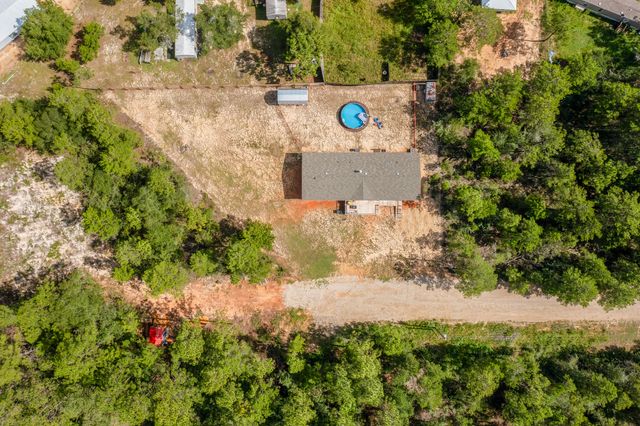 120 W Clover Lane, Defuniak Springs, FL 32433