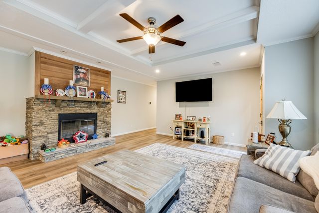 120 W Clover Lane, Defuniak Springs, FL 32433