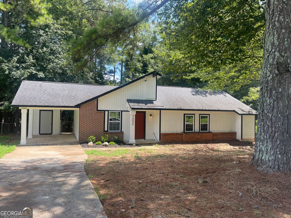 7804 Chase Woods Drive, Jonesboro, GA 30236