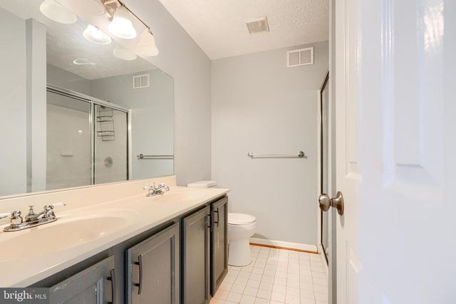 9318 HINES ESTATES DR, Parkville, MD 21234