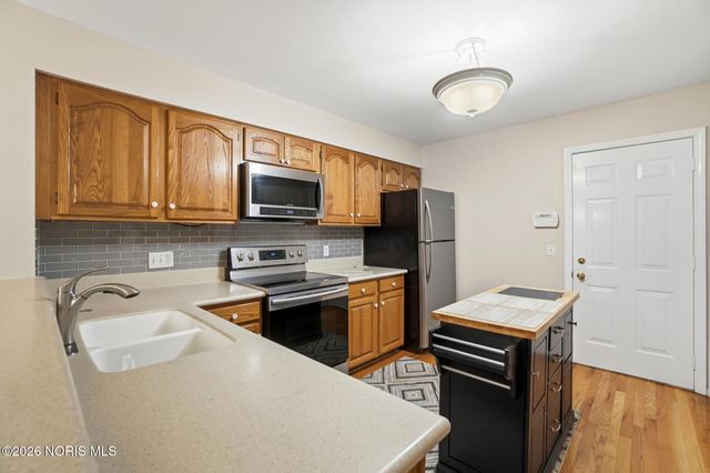 3127 Evergreen Road, Toledo, OH 43606