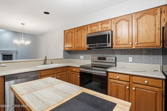 3127 Evergreen Road, Toledo, OH 43606