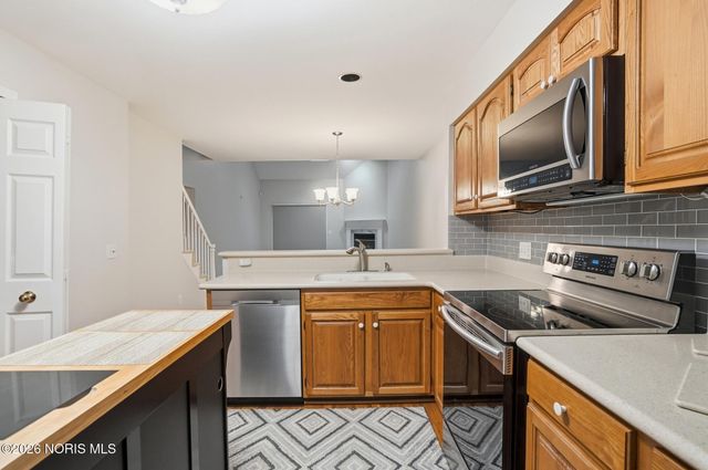 3127 Evergreen Road, Toledo, OH 43606