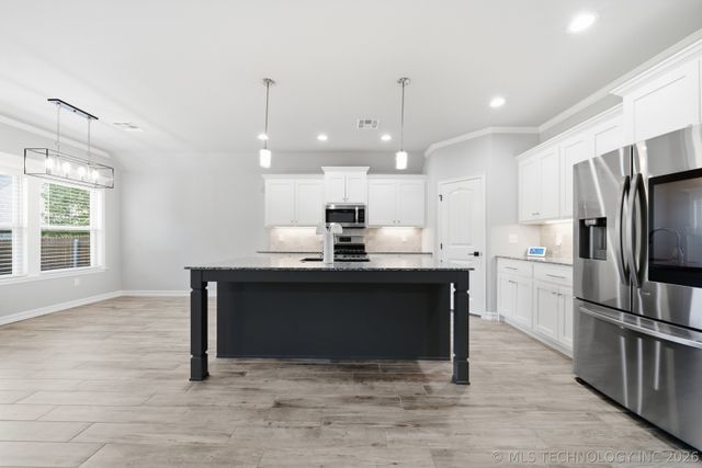 8457 Spring Creek Court, Claremore, OK 74019