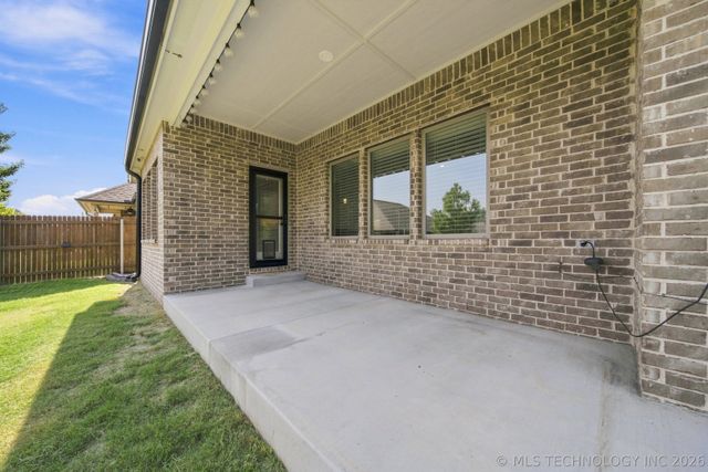 8457 Spring Creek Court, Claremore, OK 74019