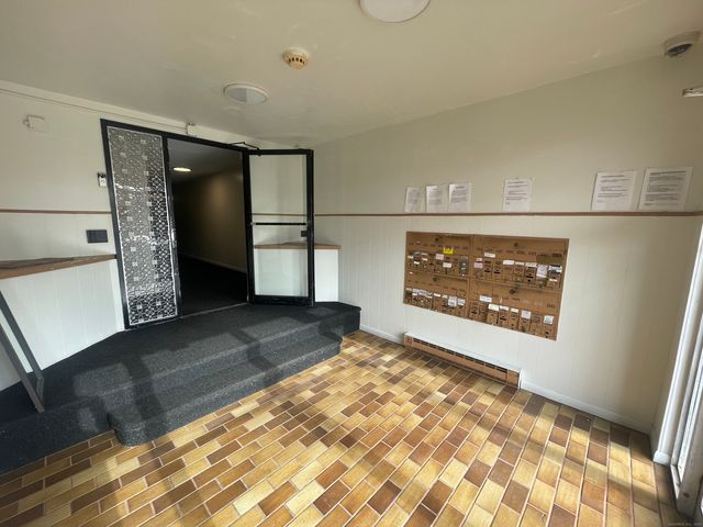 24 Merrill Street APT C4, Hartford, CT 06106