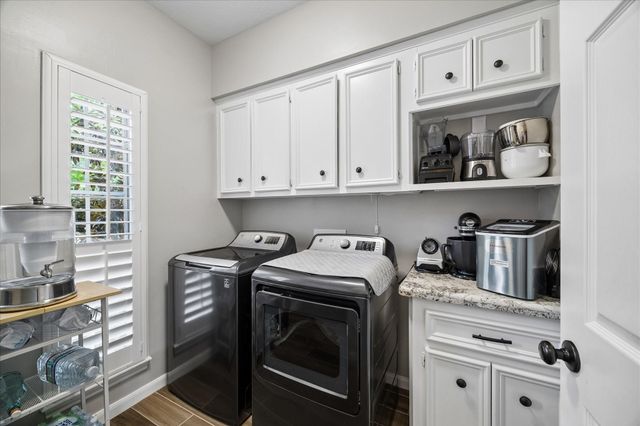 2411 Kings Lodge Drive, Kingwood, TX 77345