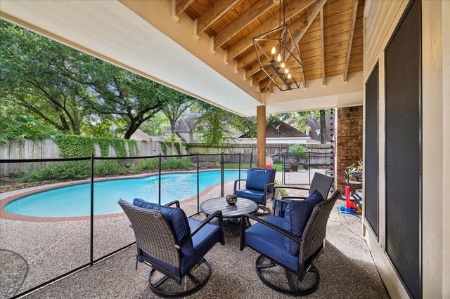 2411 Kings Lodge Drive, Kingwood, TX 77345