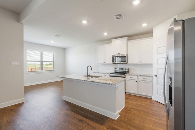 513 W Luna Blue LN, Jarrell, TX 76537