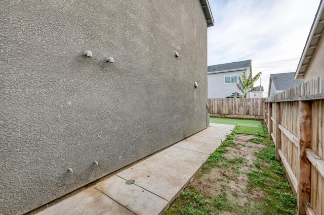 7181 E Cornell, Fresno, CA 93737