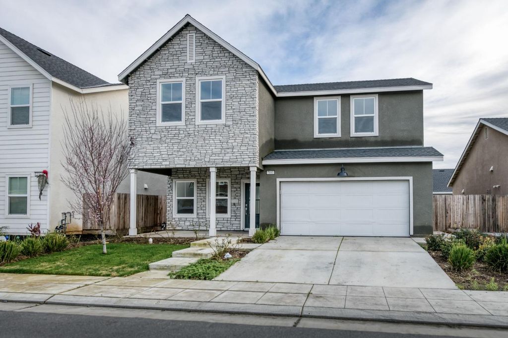 Image 2 of property listing at 7181 E Cornell, Fresno, CA 93737