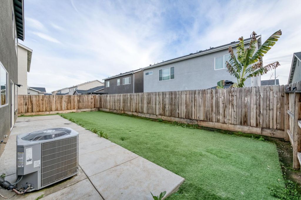 Image 37 of property listing at 7181 E Cornell, Fresno, CA 93737