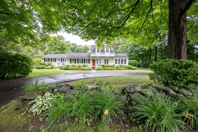 117 Long Meadow Hill Road, Brookfield, CT 06804