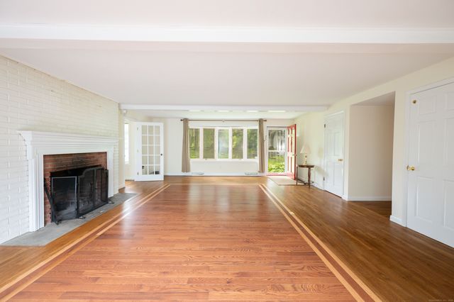 117 Long Meadow Hill Road, Brookfield, CT 06804