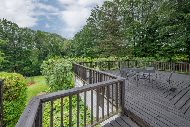117 Long Meadow Hill Road, Brookfield, CT 06804