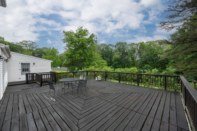 117 Long Meadow Hill Road, Brookfield, CT 06804