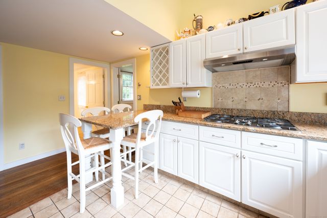 117 Long Meadow Hill Road, Brookfield, CT 06804