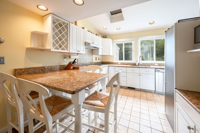 117 Long Meadow Hill Road, Brookfield, CT 06804
