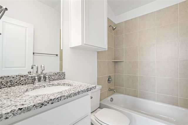 321 Oakbend Drive, Lewisville, TX 75067