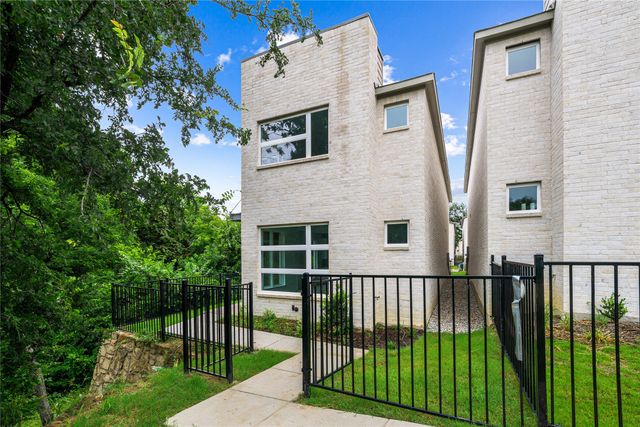 321 Oakbend Drive, Lewisville, TX 75067