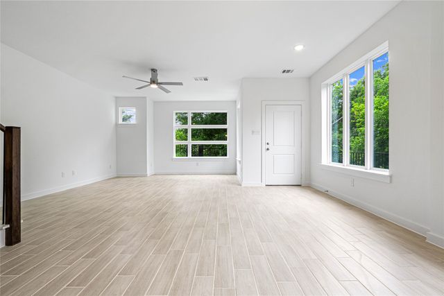 321 Oakbend Drive, Lewisville, TX 75067