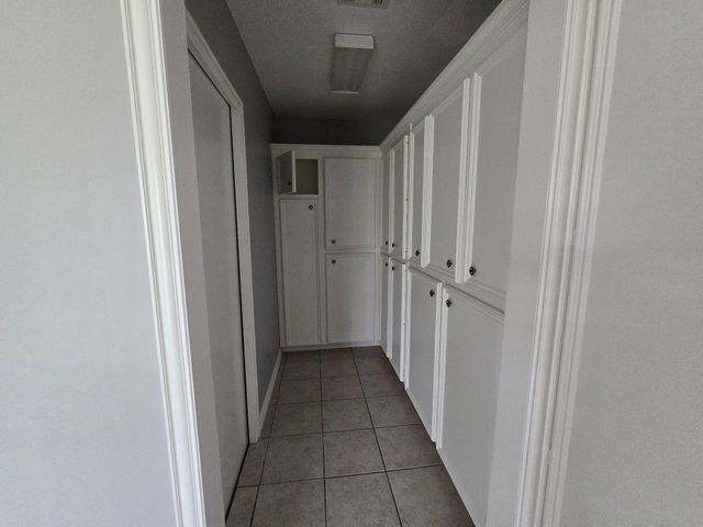 401 E Dumble Street, Alvin, TX 77511