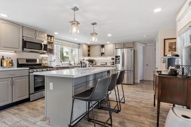 9 Cross St, Fitchburg, MA 01420