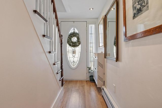 9 Cross St, Fitchburg, MA 01420