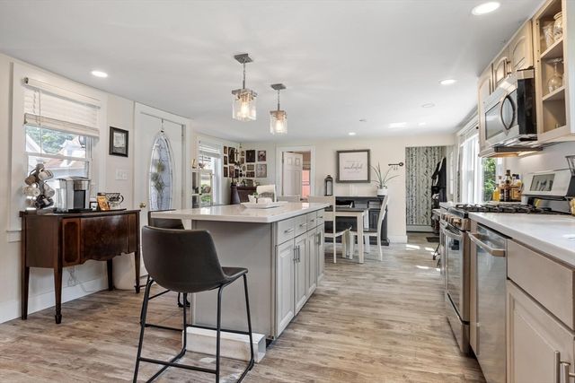 9 Cross St, Fitchburg, MA 01420
