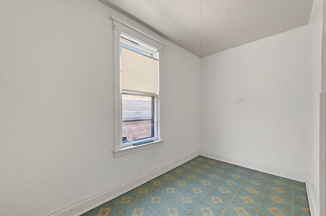 8534 S Muskegon Avenue, Chicago, IL 60617