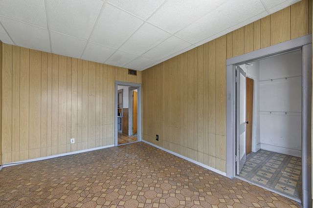 8534 S Muskegon Avenue, Chicago, IL 60617