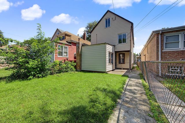 8534 S Muskegon Avenue, Chicago, IL 60617