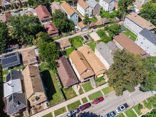 8534 S Muskegon Avenue, Chicago, IL 60617
