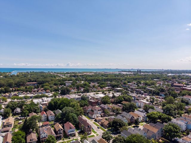 8534 S Muskegon Avenue, Chicago, IL 60617