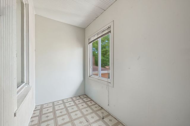 8534 S Muskegon Avenue, Chicago, IL 60617