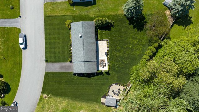 48 VISTA DR, Marietta, PA 17547