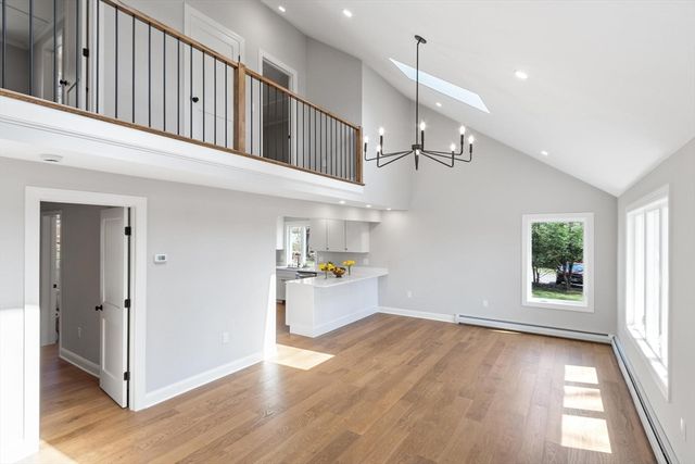 8 Boardman Street, Haverhill, MA 01830