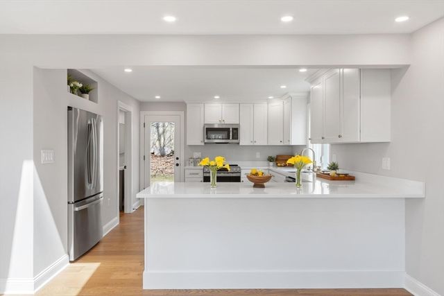 8 Boardman Street, Haverhill, MA 01830