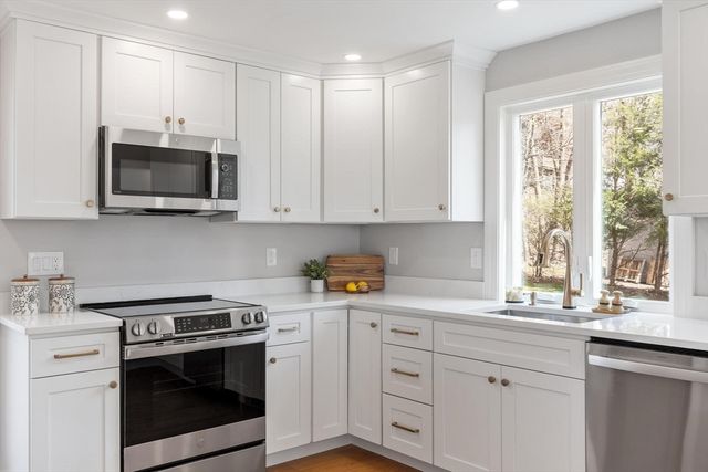 8 Boardman Street, Haverhill, MA 01830