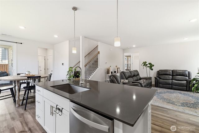 1797 Ashby Avenue NW, Poulsbo, WA 98370