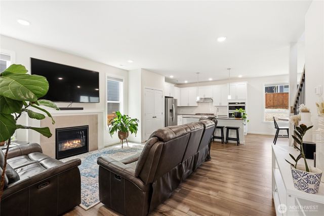 1797 Ashby Avenue NW, Poulsbo, WA 98370