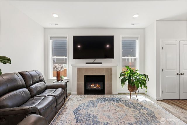 1797 Ashby Avenue NW, Poulsbo, WA 98370