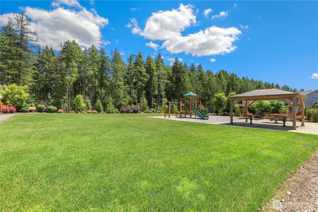 1797 Ashby Avenue NW, Poulsbo, WA 98370