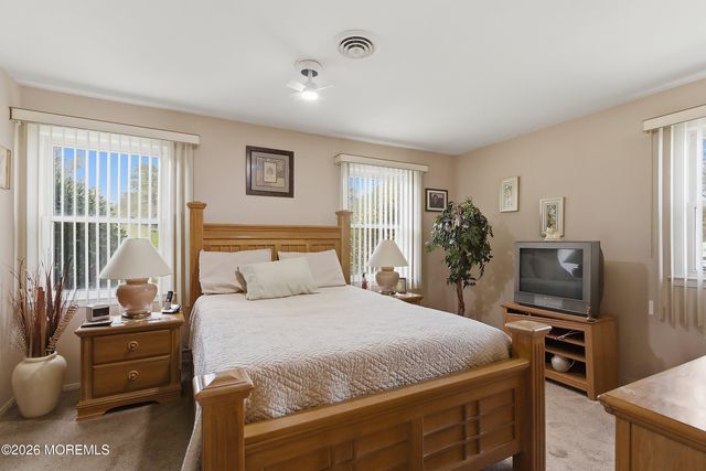 3 Apple Lane, Whiting, NJ 08759