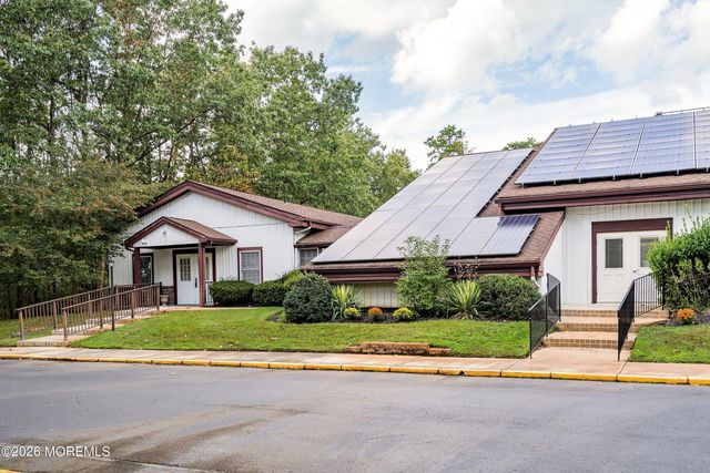 3 Apple Lane, Whiting, NJ 08759