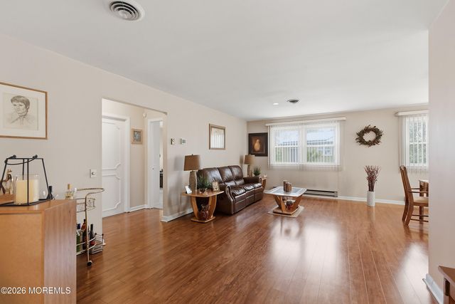 3 Apple Lane, Whiting, NJ 08759