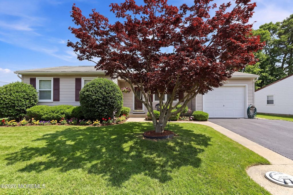 3 Apple Lane, Whiting, NJ 08759