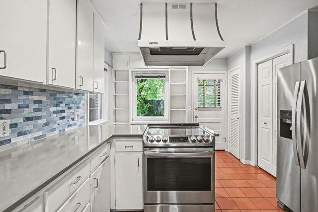 4012 W 6th Street, Fort Worth, TX 76107